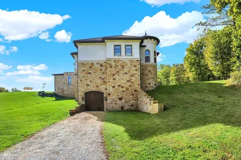 2075 S 950 E Zionsville IN 46077