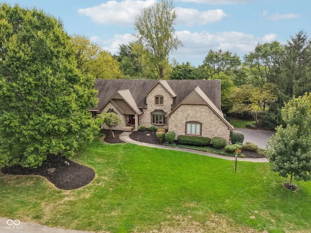 1985 Mulsanne Drive Zionsville IN 46077