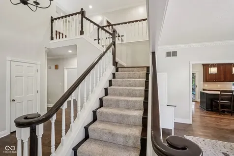 1985 Mulsanne Drive Zionsville IN 46077