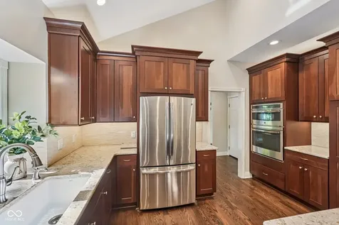 1985 Mulsanne Drive Zionsville IN 46077