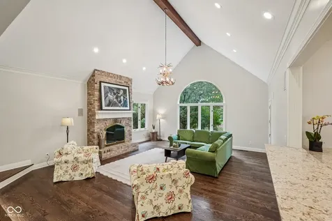 1985 Mulsanne Drive Zionsville IN 46077