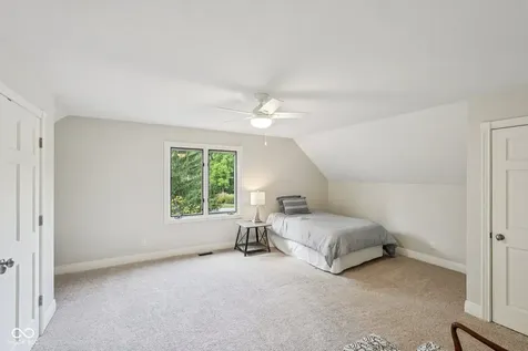 1985 Mulsanne Drive Zionsville IN 46077