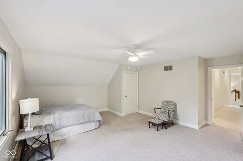 1985 Mulsanne Drive Zionsville IN 46077