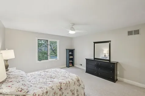1985 Mulsanne Drive Zionsville IN 46077