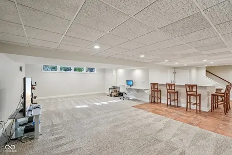 1985 Mulsanne Drive Zionsville IN 46077