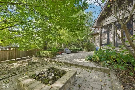 1985 Mulsanne Drive Zionsville IN 46077