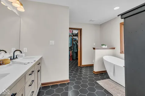 7824 Ashtree Drive Indianapolis IN 46259