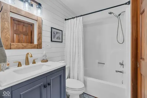 7824 Ashtree Drive Indianapolis IN 46259