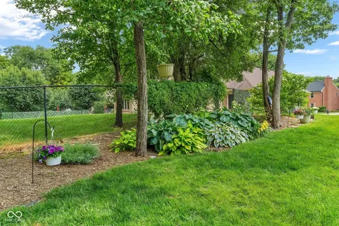 7824 Ashtree Drive Indianapolis IN 46259