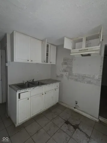 1804 E 34th Street Indianapolis IN 46218