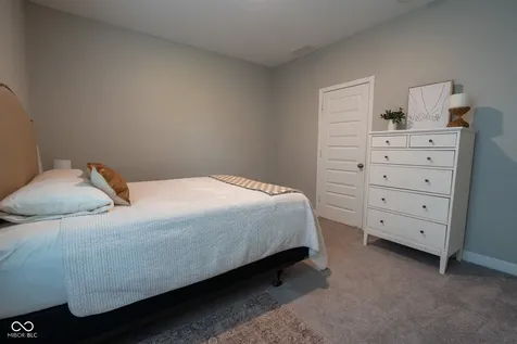 9741 Haughton Lane Mccordsville IN 46055