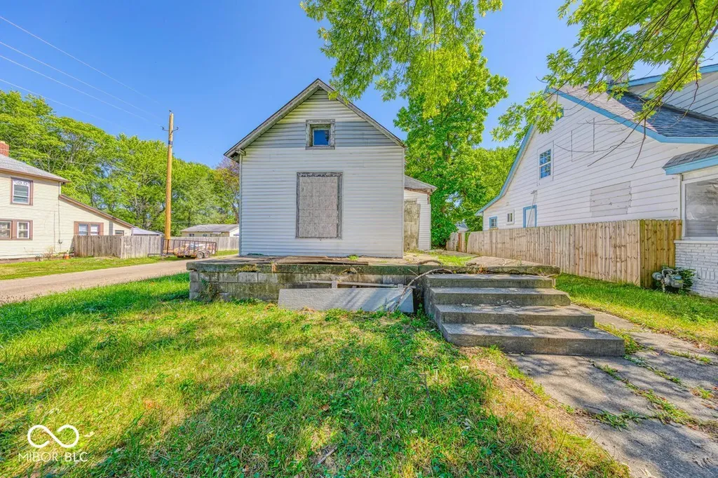 1229 N Tuxedo Street Indianapolis IN 46201