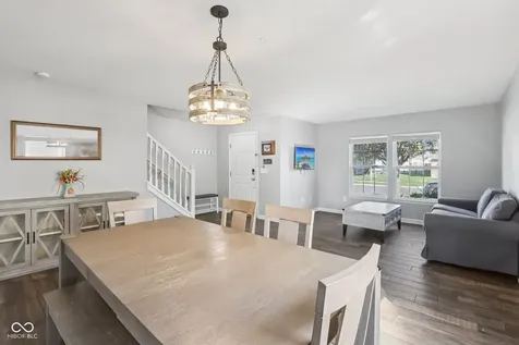 5827 W Deerview Bend Mccordsville IN 46055