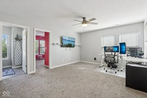 5827 W Deerview Bend Mccordsville IN 46055