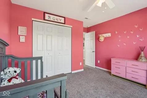 5827 W Deerview Bend Mccordsville IN 46055