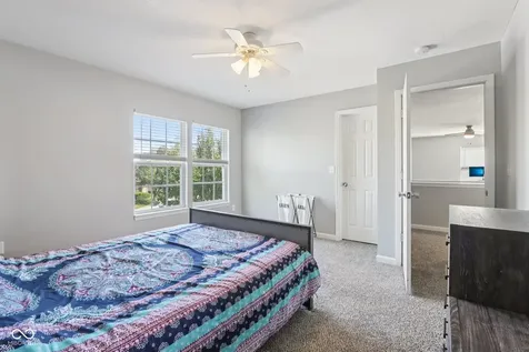 5827 W Deerview Bend Mccordsville IN 46055