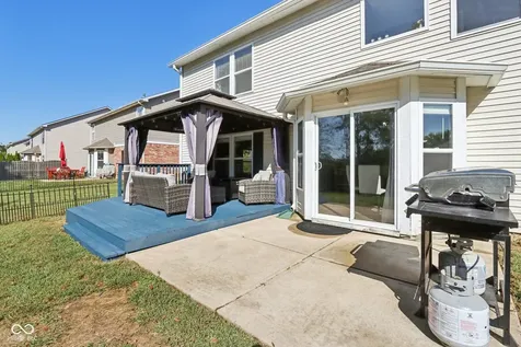 5827 W Deerview Bend Mccordsville IN 46055