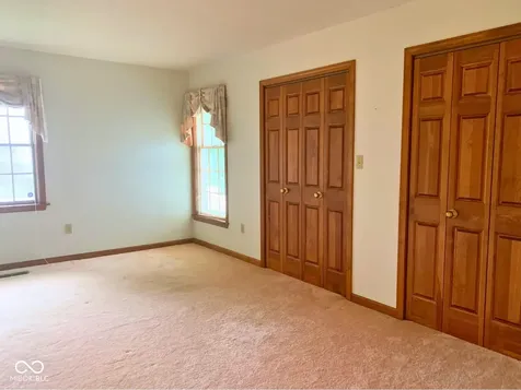 112 Cardinal Drive E Seymour IN 47274