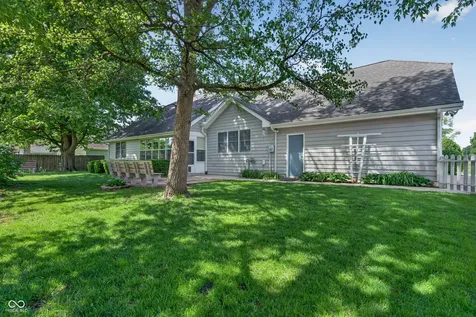112 Cardinal Drive E Seymour IN 47274
