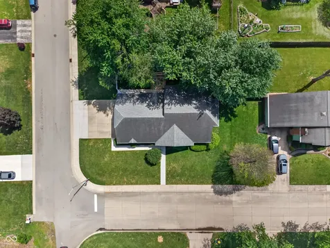 112 Cardinal Drive E Seymour IN 47274