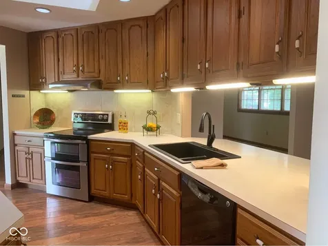 112 Cardinal Drive E Seymour IN 47274