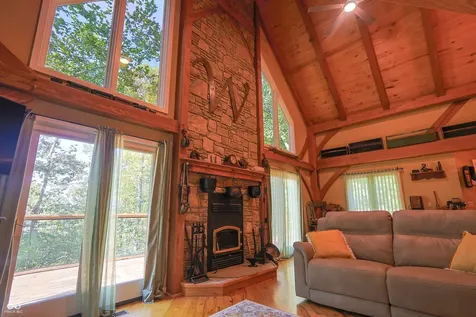 9007 E Agate Avenue Nashville IN 47448