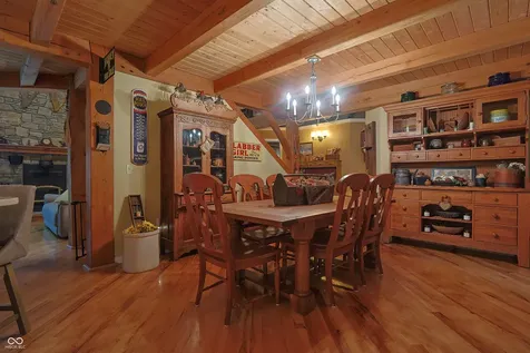 9007 E Agate Avenue Nashville IN 47448