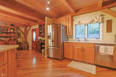9007 E Agate Avenue Nashville IN 47448