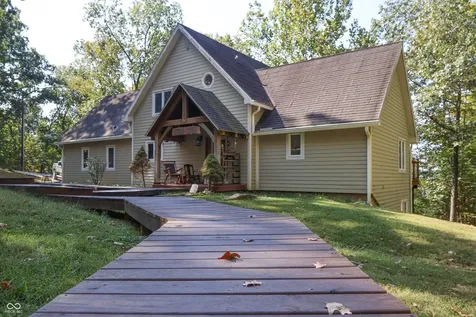 9007 E Agate Avenue Nashville IN 47448