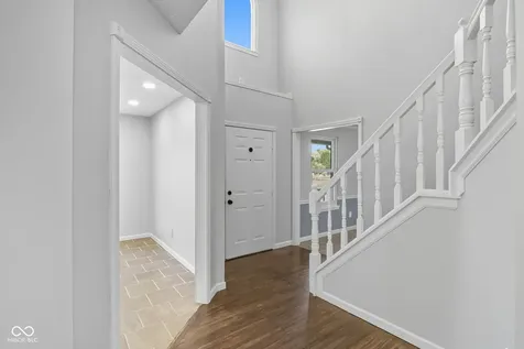 7975 Meadow Bend Circle Indianapolis IN 46259