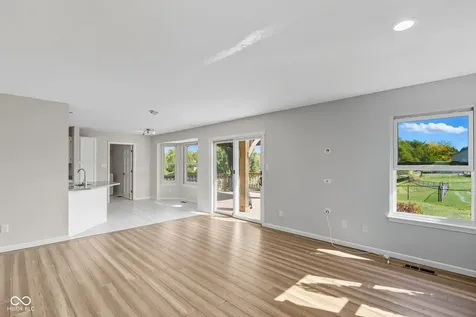 7975 Meadow Bend Circle Indianapolis IN 46259