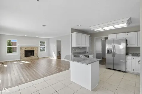 7975 Meadow Bend Circle Indianapolis IN 46259