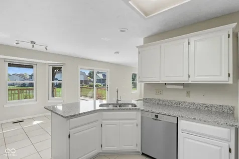 7975 Meadow Bend Circle Indianapolis IN 46259