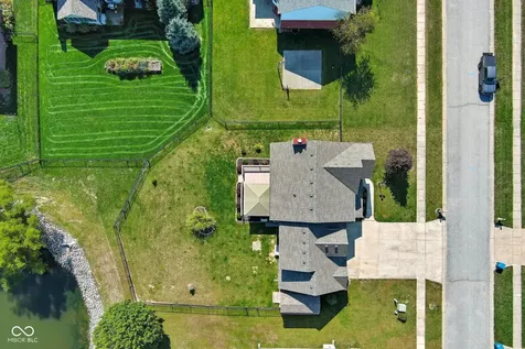 7975 Meadow Bend Circle Indianapolis IN 46259