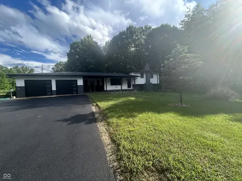 2209 W County Road 1000 South W Westport IN 47283