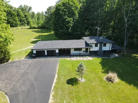 2209 W County Road 1000 South W Westport IN 47283