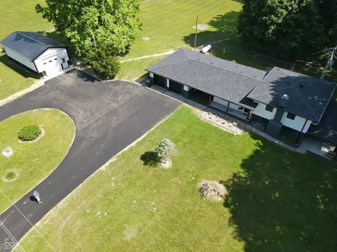 2209 W County Road 1000 South W Westport IN 47283