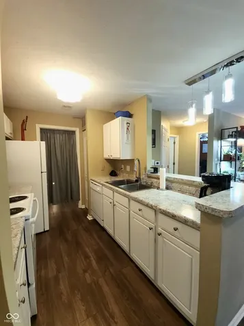 8720 Yardley Court Indianapolis IN 46268