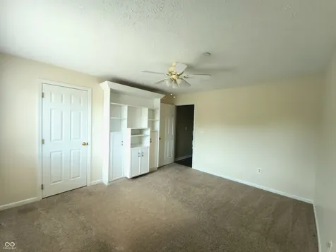 8720 Yardley Court Indianapolis IN 46268