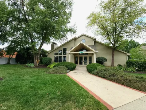 8720 Yardley Court Indianapolis IN 46268