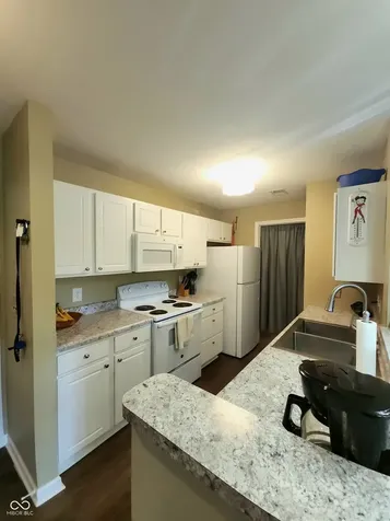 8720 Yardley Court Indianapolis IN 46268