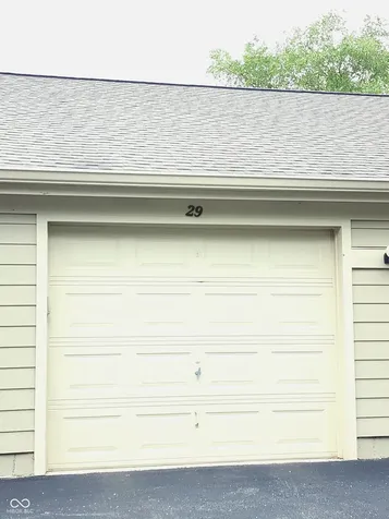 8720 Yardley Court Indianapolis IN 46268