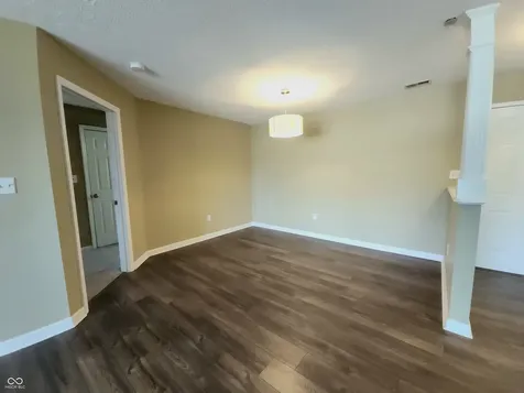 8720 Yardley Court Indianapolis IN 46268
