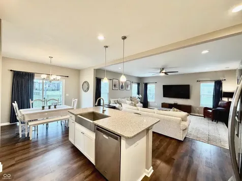 6603 Laredo Drive Mccordsville IN 46055