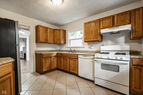 4658 Hinesley Avenue Indianapolis IN 46208