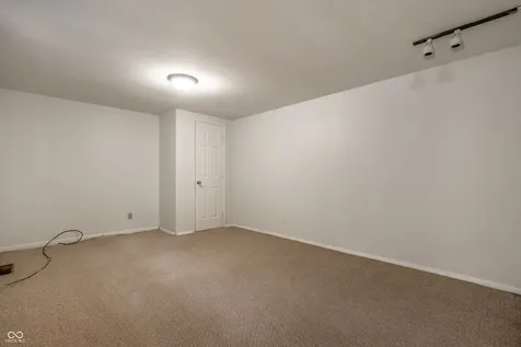 4658 Hinesley Avenue Indianapolis IN 46208