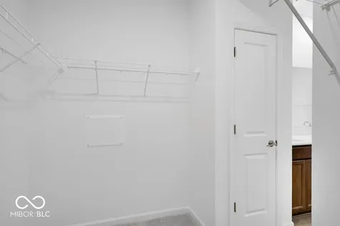 1121 Authentic Lane Indianapolis IN 46239