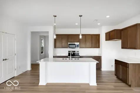 1121 Authentic Lane Indianapolis IN 46239
