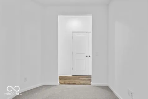 1123 Authentic Lane Indianapolis IN 46239