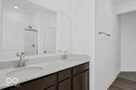 1123 Authentic Lane Indianapolis IN 46239